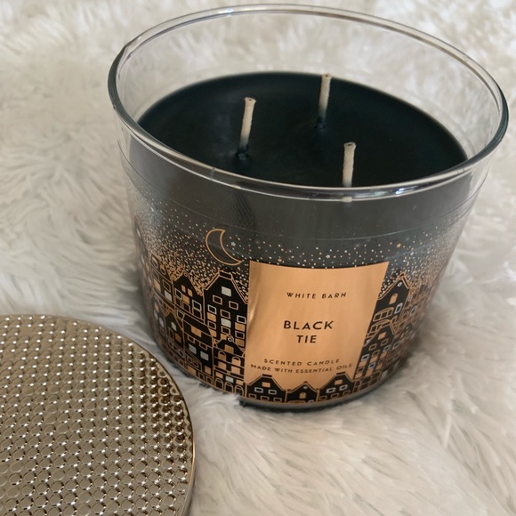 Black Tie 3Wick candle 🕯 - Picture 3 of 3